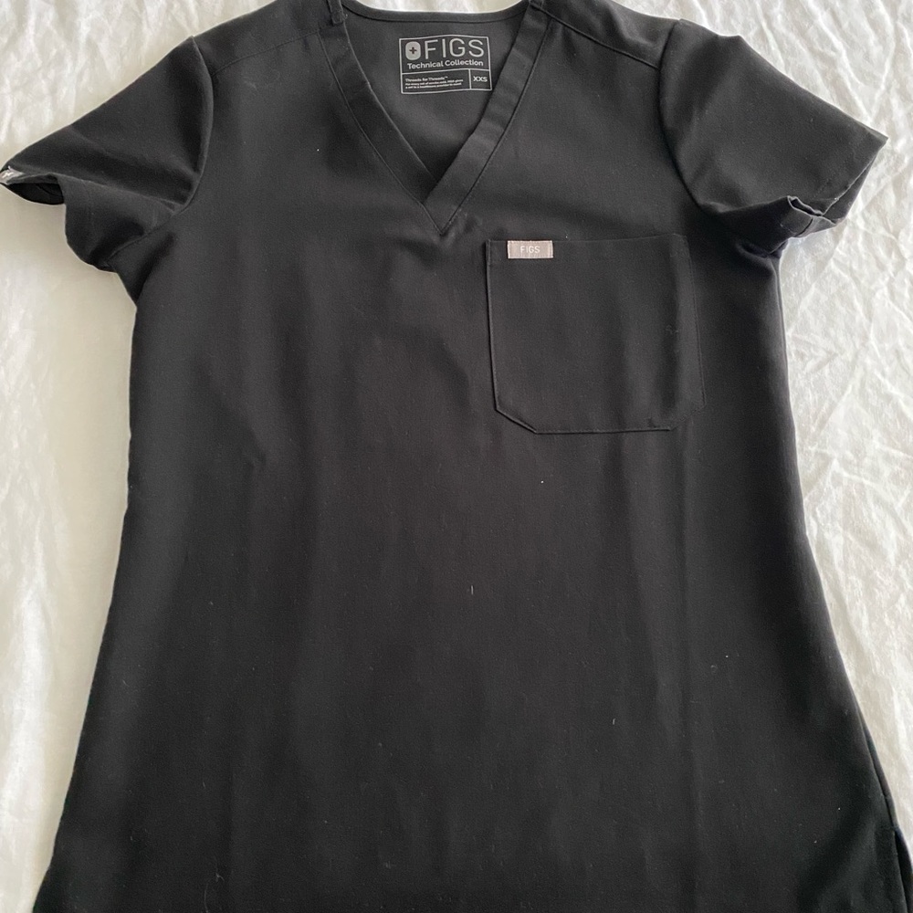 Women’s Figs Scrub Top
